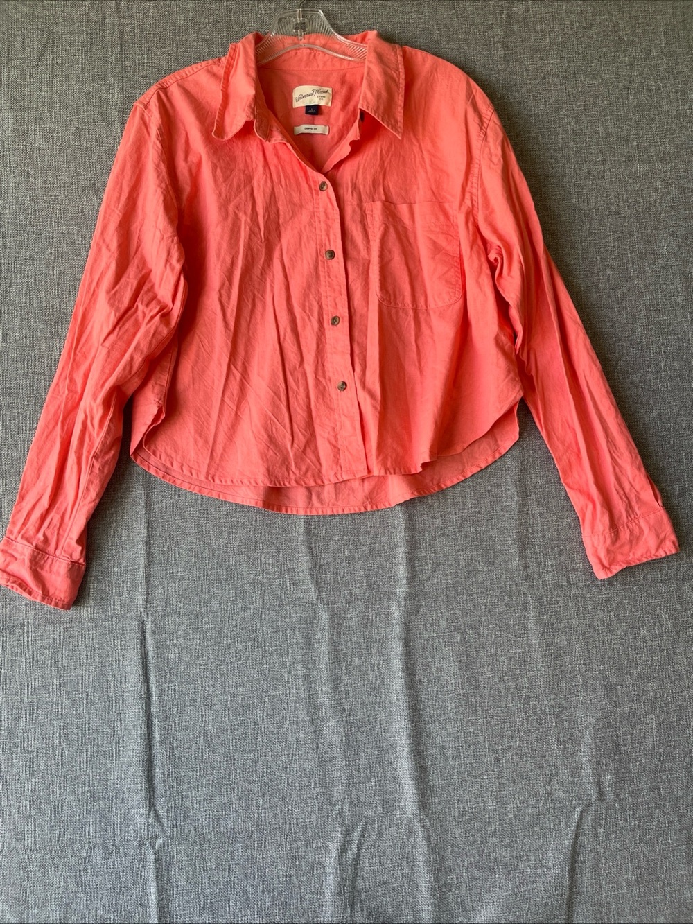 Universal Thread Coral Button-Front Cropped Shirt size Large